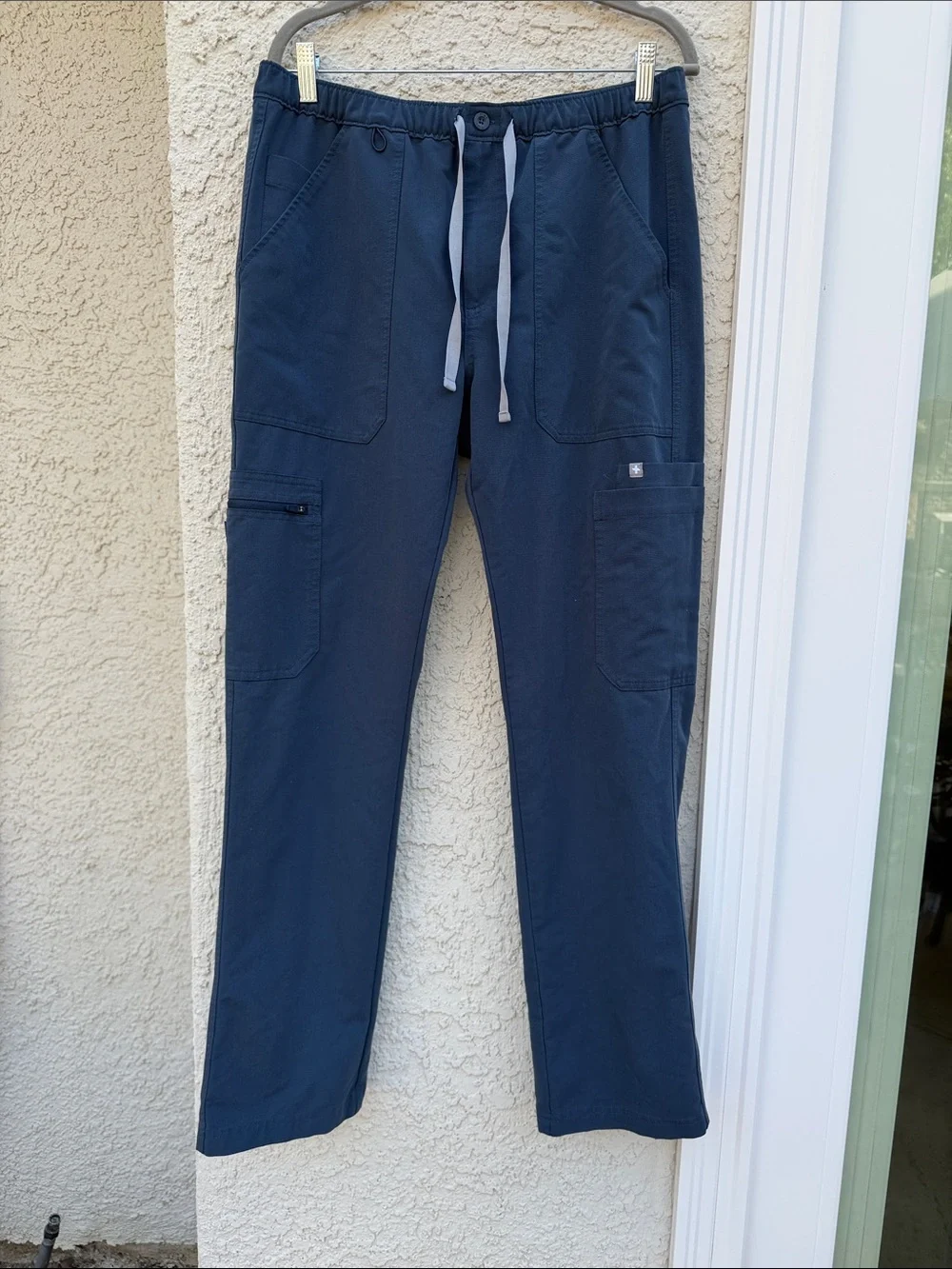 FIGS Mens Cairo Cargo Scrub Pants Technical Collection Dark Harbor Color Size M